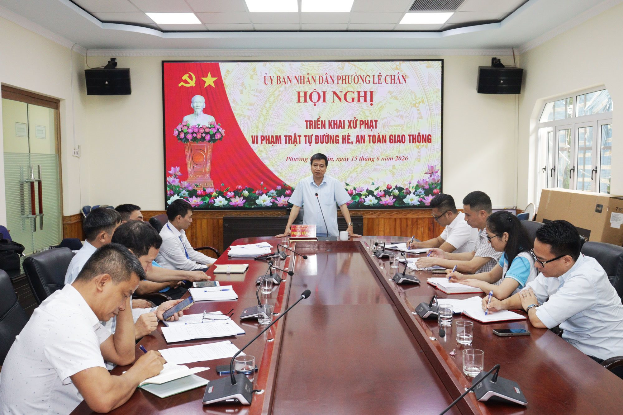 Từ 15/6, lực lượng chức năng bắt đầu phạt nguội tại 8 tuyến đường, đặc biệt tập trung xử lý các vi phạm sau